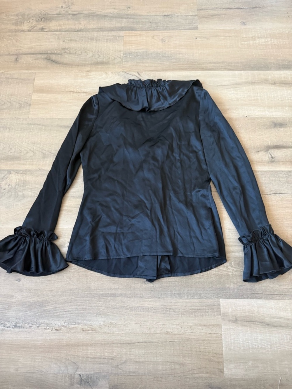 Tory Burch Black Silk Long Sleeve Ruffle Blouse - US 2 (XS) - Picture 3 of 4